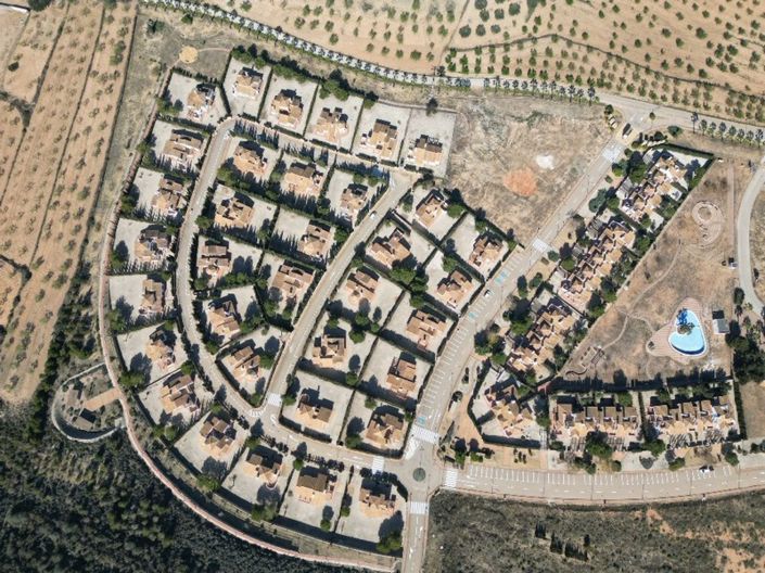 Image No.27-2 Bed Property for sale