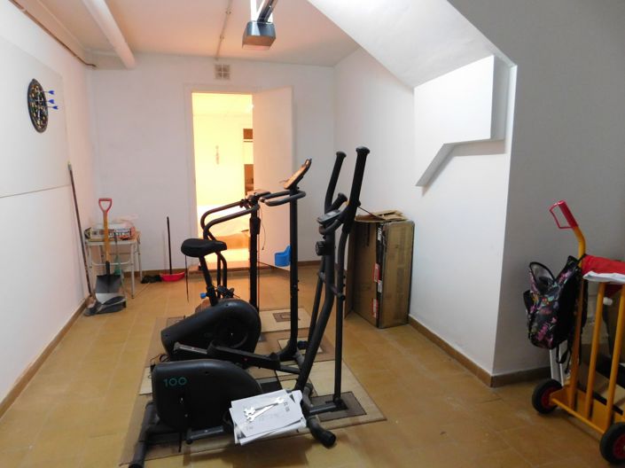 Image No.38-2 Bed Townhouse for sale