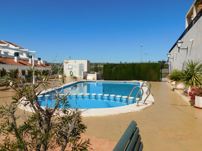 Image No.42-2 Bed Townhouse for sale