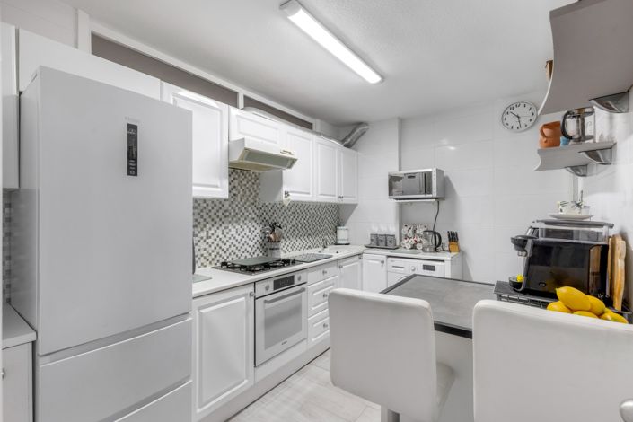 Image No.8-2 Bed Apartment for sale