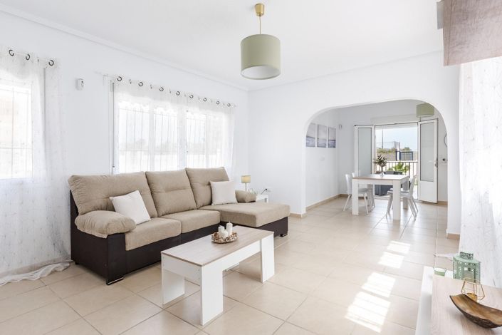 Image No.2-3 Bed Villa for sale