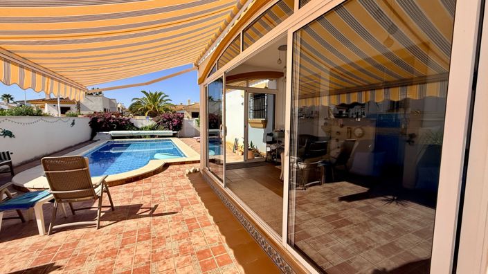 Image No.10-3 Bed Country House for sale