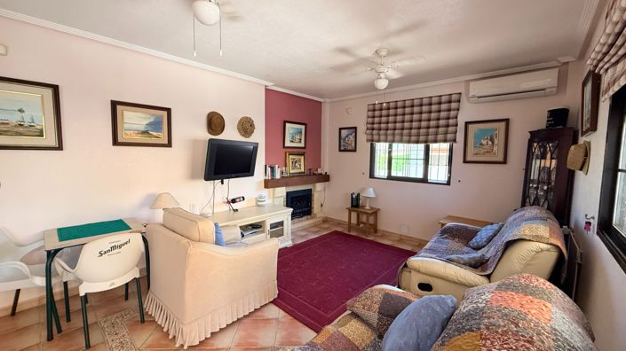 Image No.25-3 Bed Country House for sale