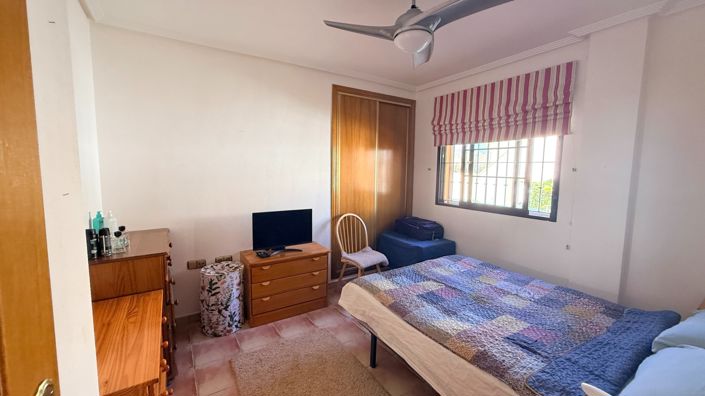 Image No.37-3 Bed Country House for sale