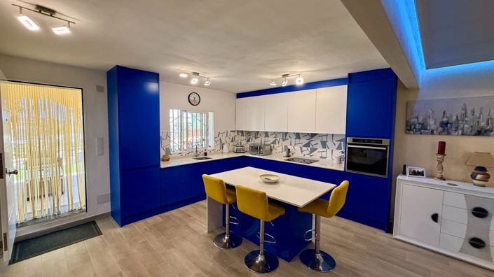 Image No.32-4 Bed Country House for sale