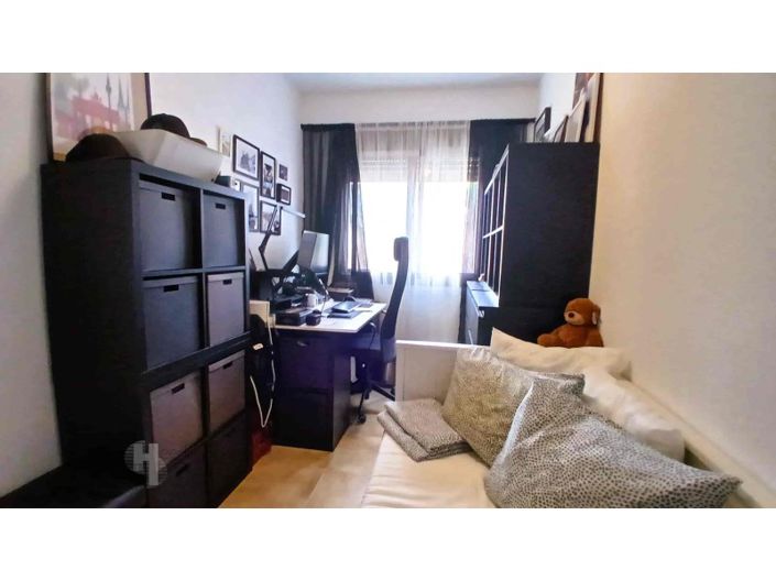 Image No.20-2 Bed Townhouse for sale