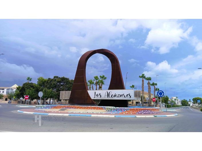 Image No.29-2 Bed Townhouse for sale