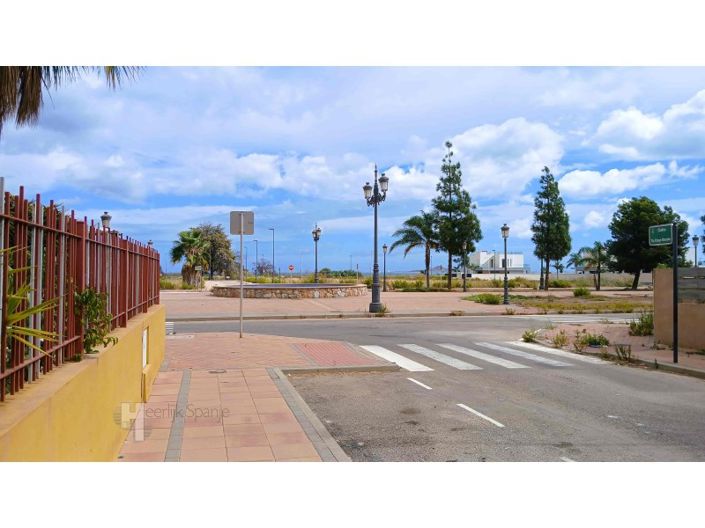 Image No.32-2 Bed Townhouse for sale