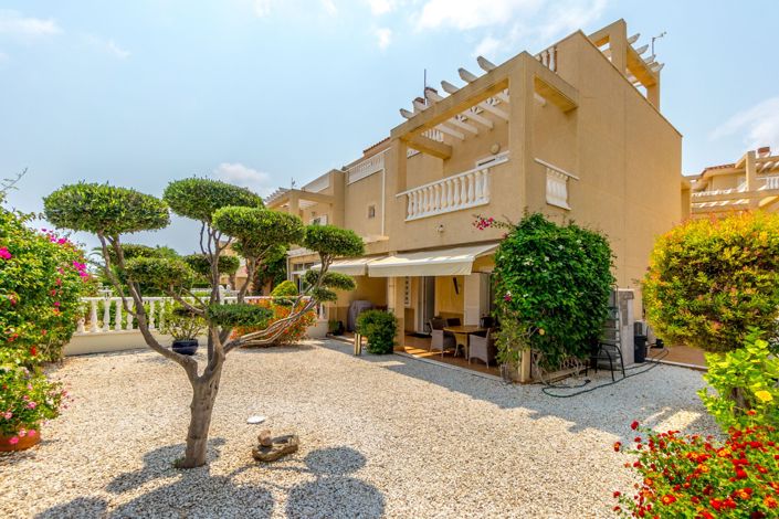 Image No.1-3 Bed Townhouse for sale