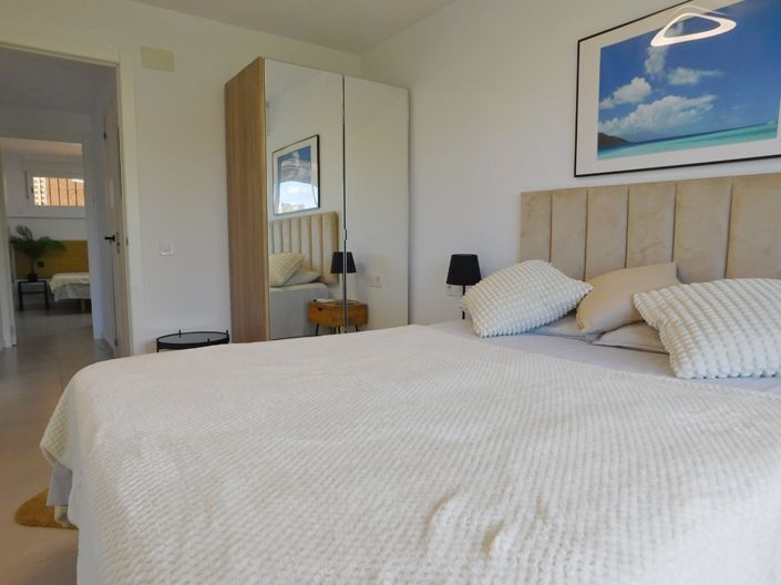 Image No.18-3 Bed Apartment for sale