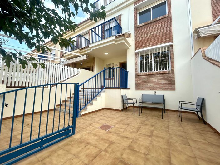 Image No.1-3 Bed Townhouse for sale