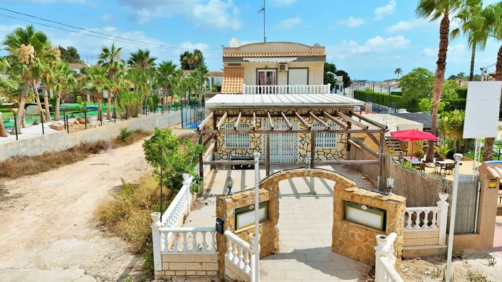 Image No.2-3 Bed Commercial for sale