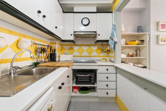 Image No.8-3 Bed Apartment for sale