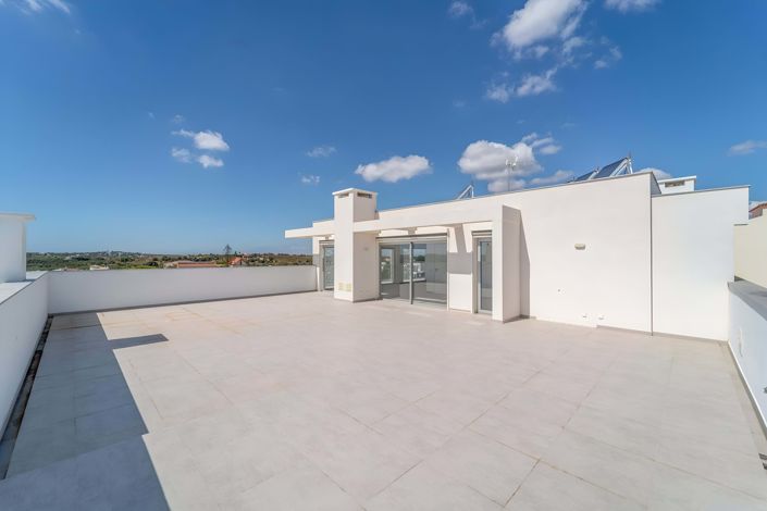 Image No.10-4 Bed Apartment for sale