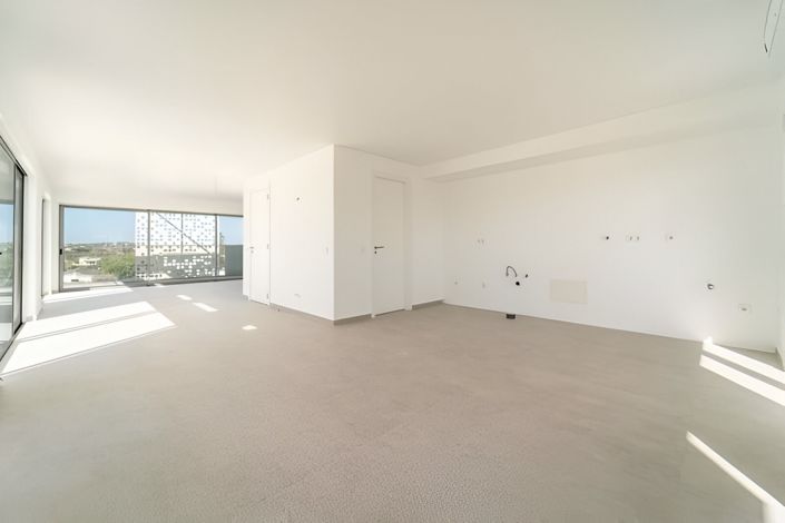 Image No.38-4 Bed Apartment for sale