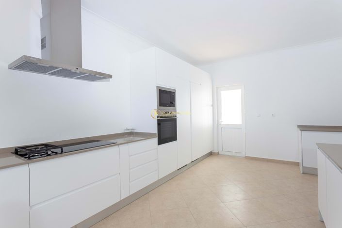 Image No.11-4 Bed Villa for sale