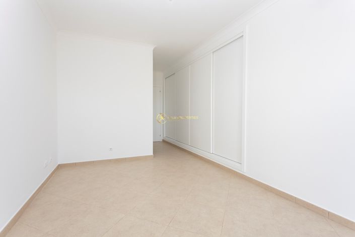 Image No.33-4 Bed Villa for sale