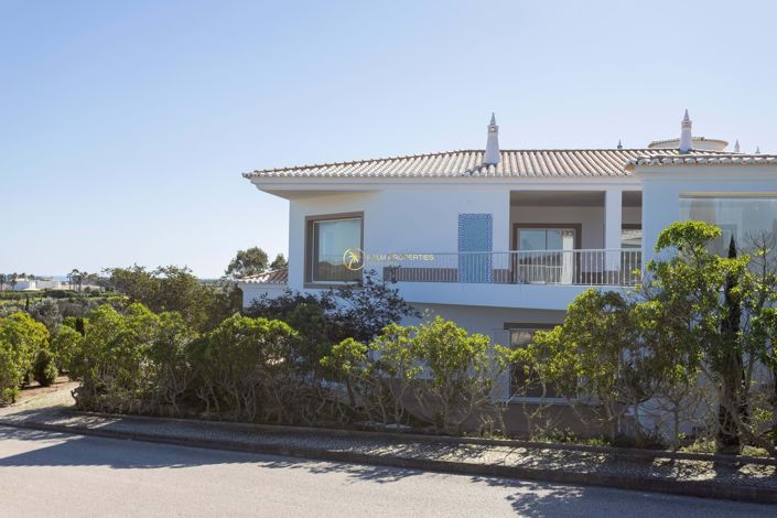 Image No.4-4 Bed Villa for sale