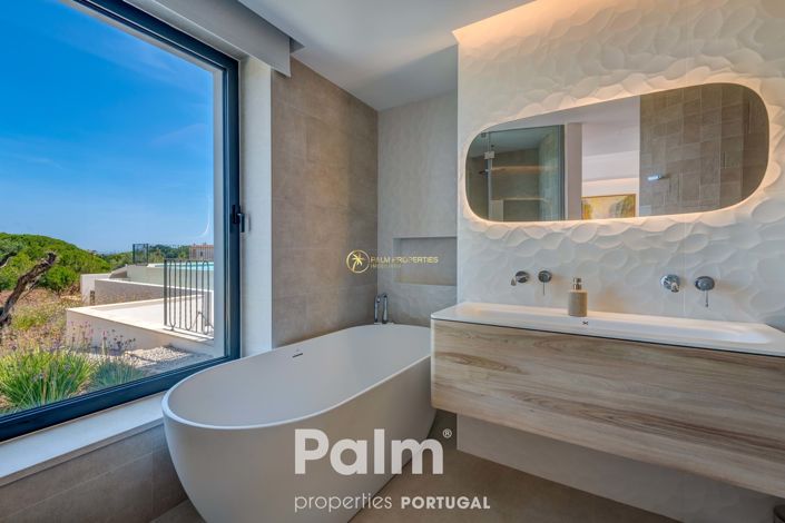 Image No.35-4 Bed Villa for sale