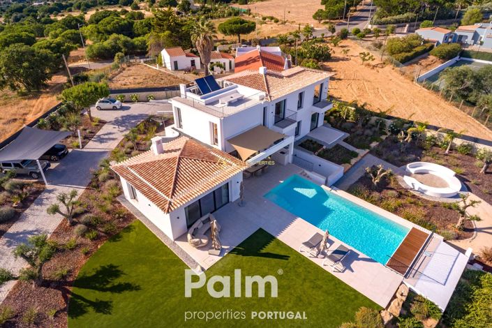 Image No.48-4 Bed Villa for sale