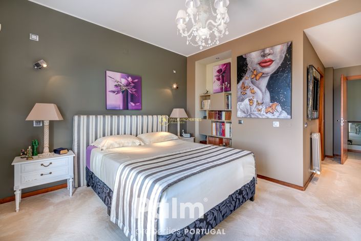 Image No.25-2 Bed Townhouse for sale