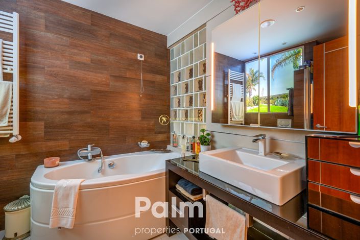 Image No.31-2 Bed Townhouse for sale