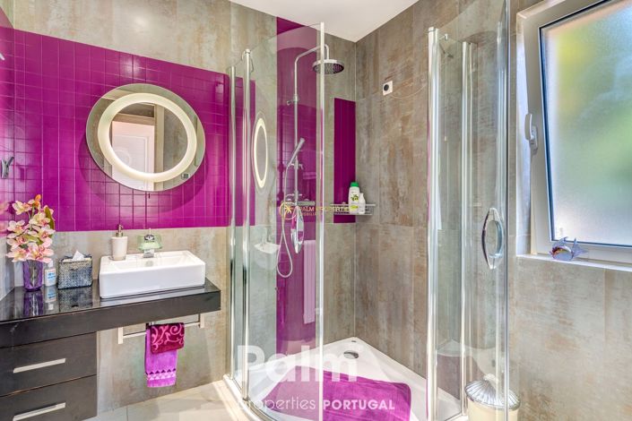 Image No.44-2 Bed Townhouse for sale