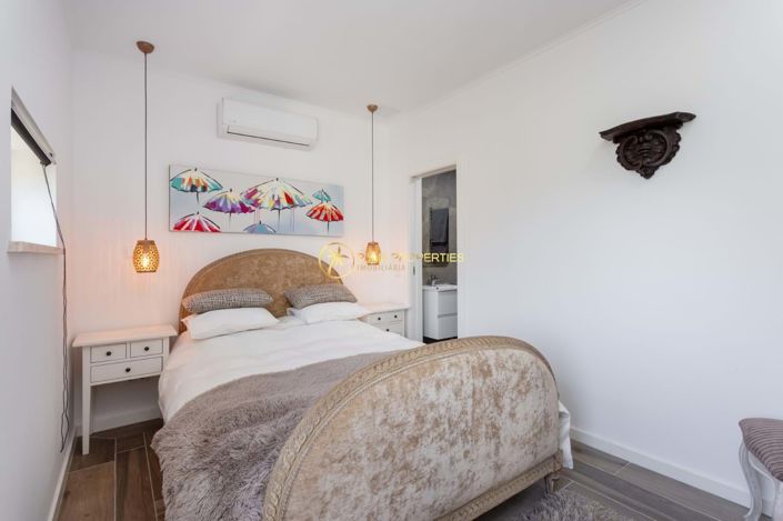 Image No.10-6 Bed Villa for sale