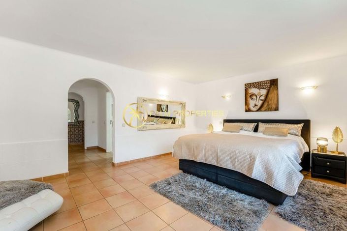 Image No.27-6 Bed Villa for sale