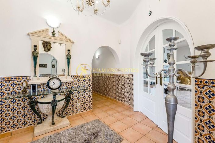 Image No.31-6 Bed Villa for sale