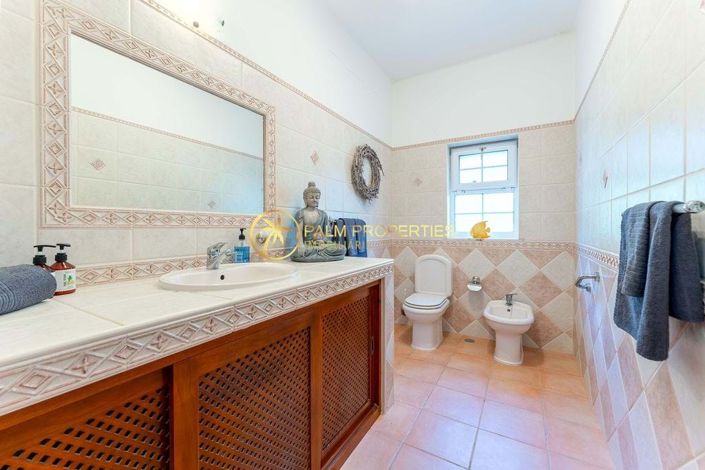 Image No.35-6 Bed Villa for sale