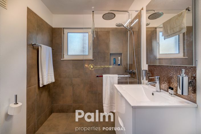 Image No.18-3 Bed Villa for sale