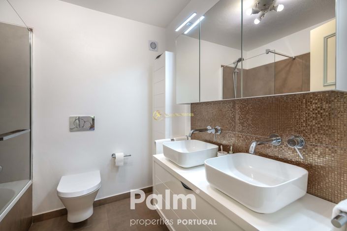 Image No.32-3 Bed Villa for sale