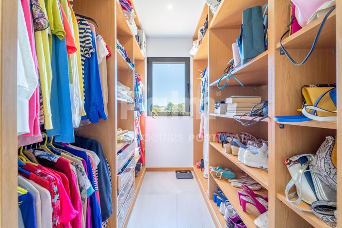 Image No.19-4 Bed Villa for sale