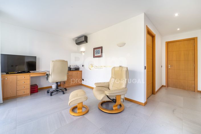 Image No.26-4 Bed Villa for sale