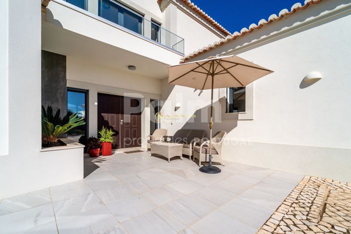 Image No.3-4 Bed Villa for sale