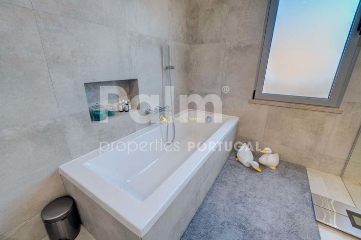 Image No.12-3 Bed Villa for sale