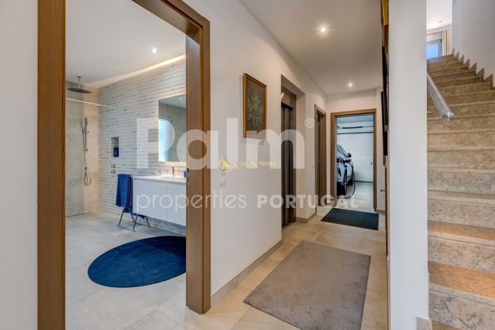 Image No.7-3 Bed Villa for sale