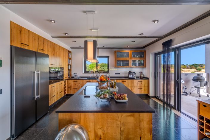 Image No.20-3 Bed Villa for sale