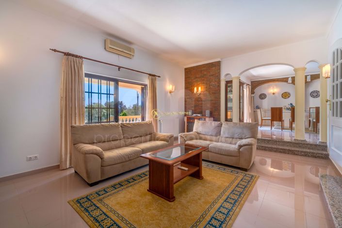 Image No.10-5 Bed Villa for sale