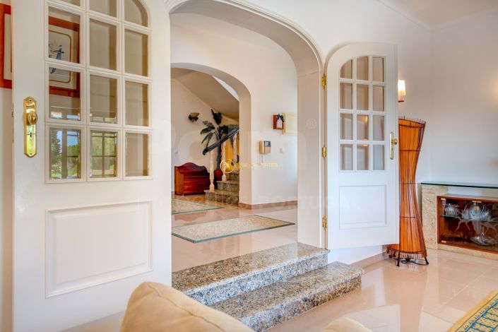 Image No.12-5 Bed Villa for sale