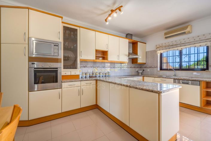 Image No.29-5 Bed Villa for sale