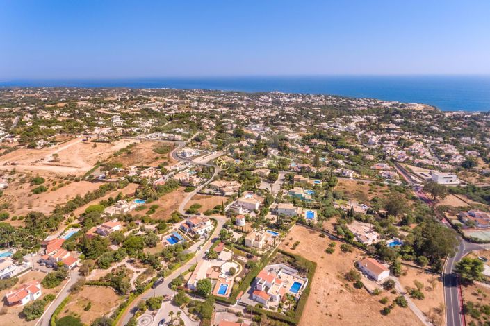 Image No.10-3 Bed Land for sale