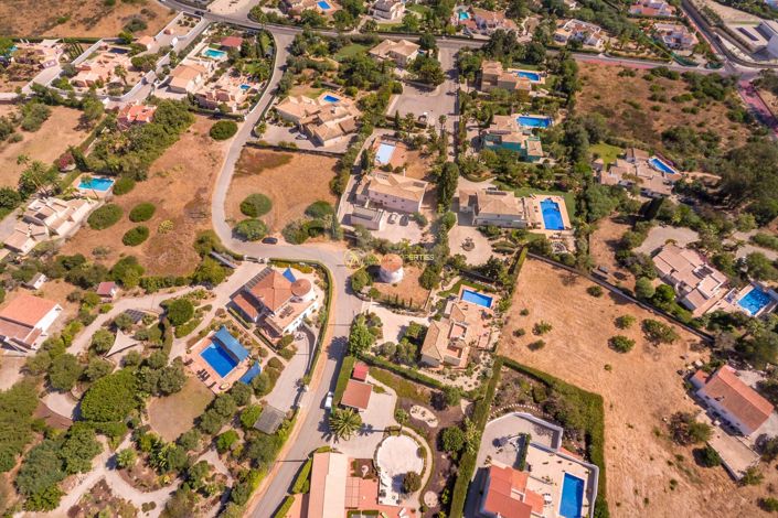 Image No.11-3 Bed Land for sale