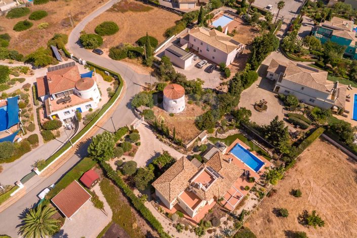 Image No.17-3 Bed Land for sale