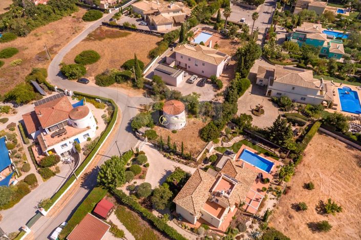 Image No.19-3 Bed Land for sale