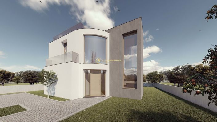 Image No.4-3 Bed Land for sale