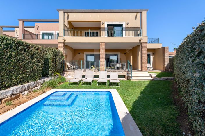 Image No.1-3 Bed Townhouse for sale