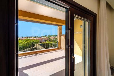 1706-642944-4017d2f44a169e2070a298ad08d2a2828