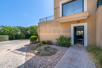 1706-642944-4017d2f44a169e2070a298ad08d2a2828